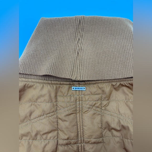 prAna Women’s Quilted Sherpa Lined Vest S/M Funnel Neck Brown Tan - Picture 5 of 9